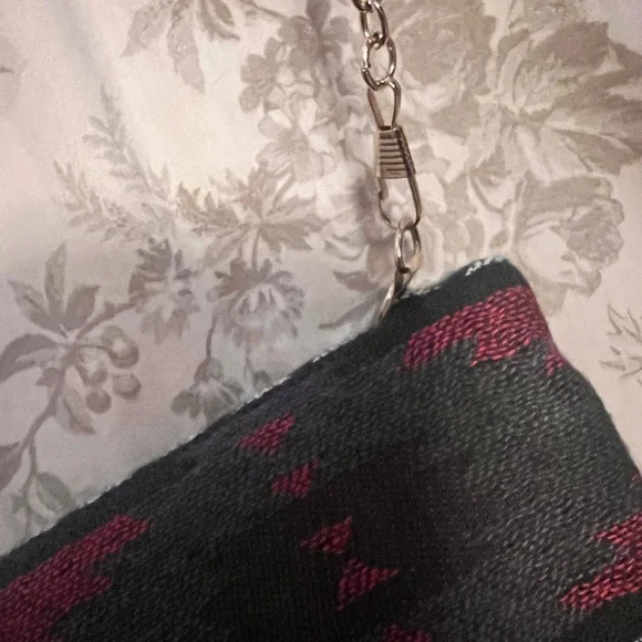 Aztec Fold Over Clutch - Picture 4 of 6